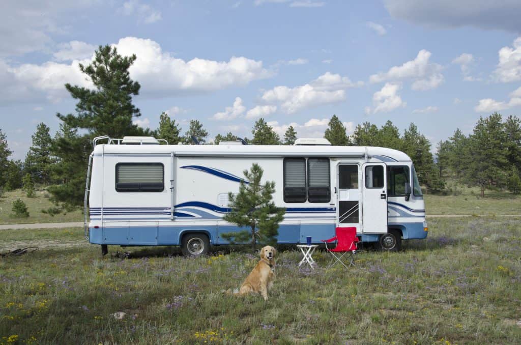 Las 9 mejores autocaravanas para instalar fácilmente en campamentos