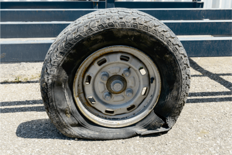 5 maneras de evitar que los neumáticos de su caravana se dañen
